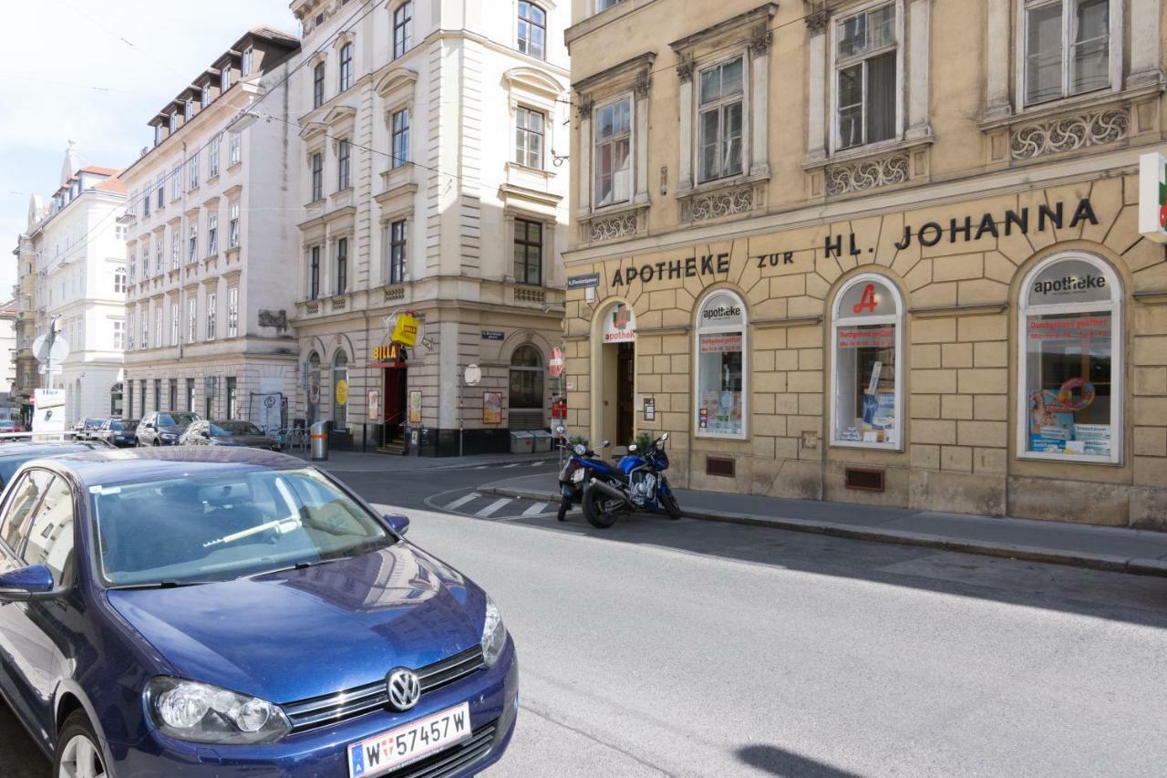 Modern Apartment At Rathaus Viena Exterior foto